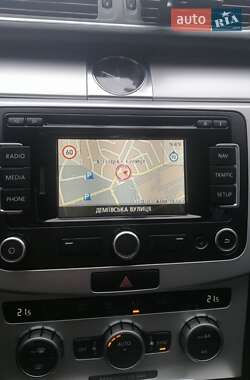 Универсал Volkswagen Passat 2012 в 