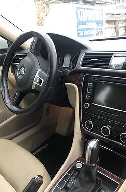 Седан Volkswagen Passat 2012 в Ивано-Франковске