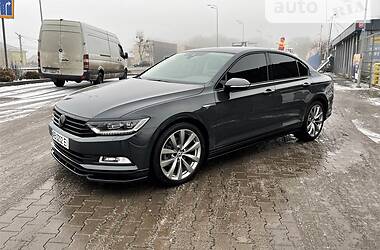 Седан Volkswagen Passat 2016 в 