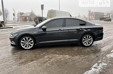 Седан Volkswagen Passat 2016 в 