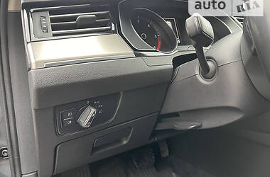 Седан Volkswagen Passat 2016 в 