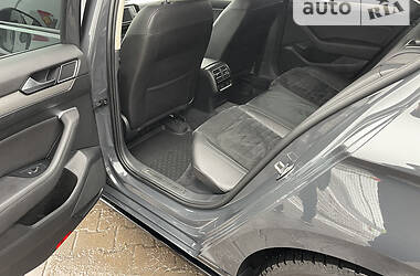 Седан Volkswagen Passat 2016 в 