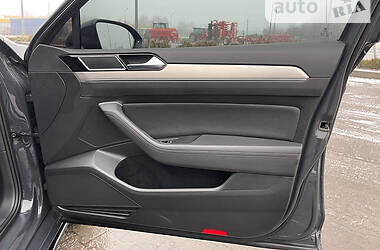 Седан Volkswagen Passat 2016 в 