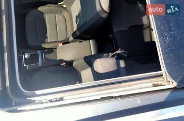 Універсал Volkswagen Passat 2012 в 