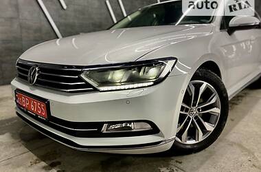 Универсал Volkswagen Passat 2016 в Ровно