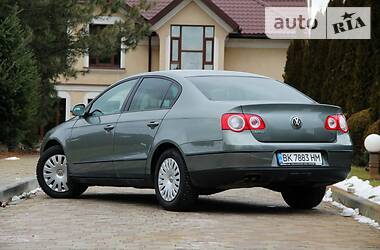 Седан Volkswagen Passat 2007 в Сарнах