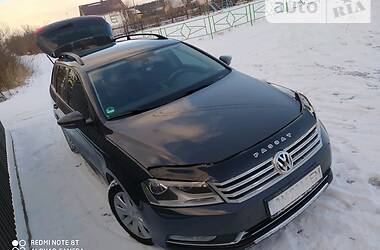 Универсал Volkswagen Passat 2011 в Житомире