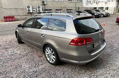 Универсал Volkswagen Passat 2012 в 