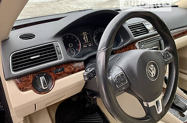 Седан Volkswagen Passat 2012 в Дніпрі