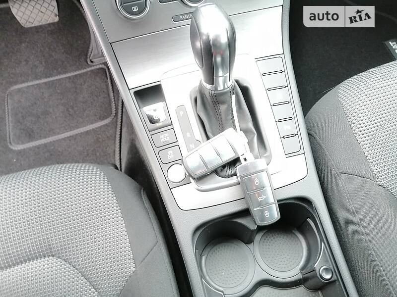 Універсал Volkswagen Passat 2012 в Луцьку