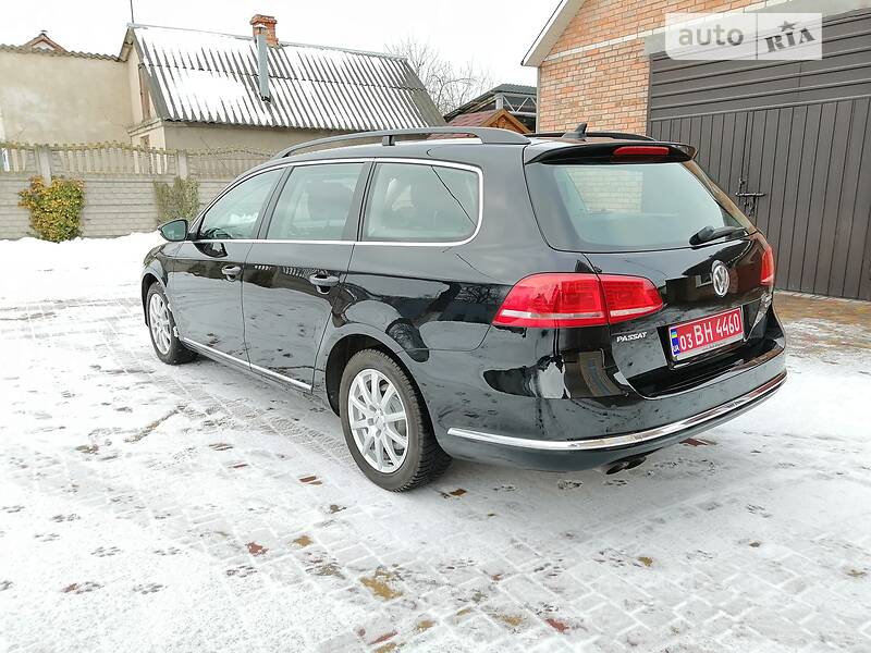 Універсал Volkswagen Passat 2012 в Луцьку