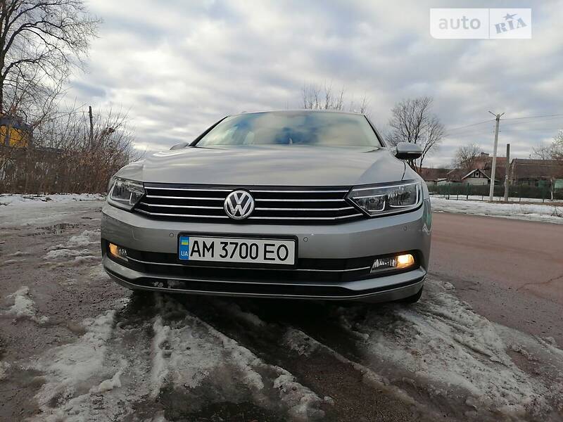 Универсал Volkswagen Passat 2017 в Житомире