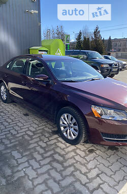 Седан Volkswagen Passat 2012 в Львове