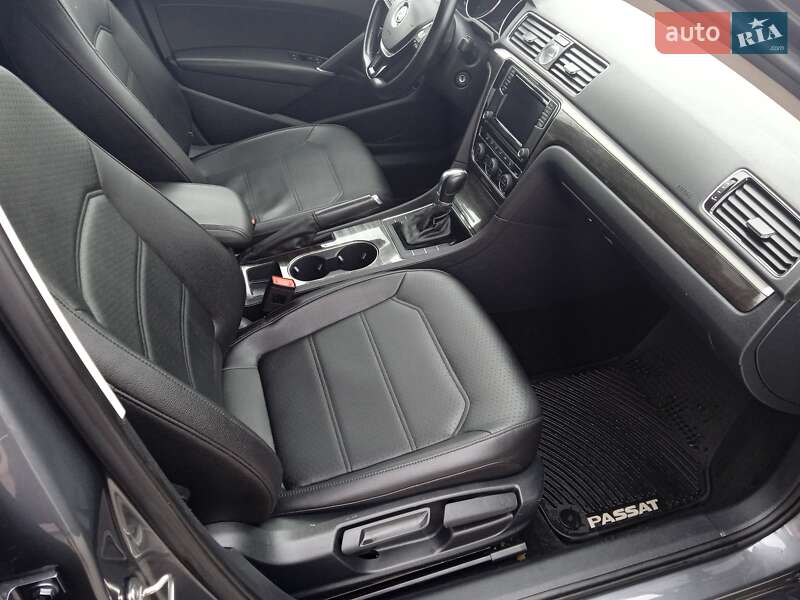 Седан Volkswagen Passat 2015 в Киеве