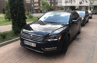 Седан Volkswagen Passat 2015 в Хмельницькому