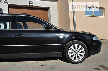 Универсал Volkswagen Passat 2003 в Калуше