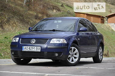 Седан Volkswagen Passat 2001 в Сваляве