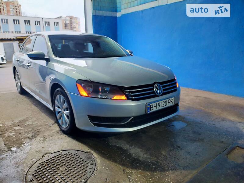 Седан Volkswagen Passat 2012 в Одессе