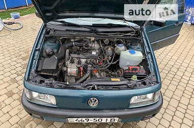 Седан Volkswagen Passat 1990 в Ивано-Франковске