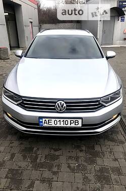 Универсал Volkswagen Passat 2017 в Кривом Роге