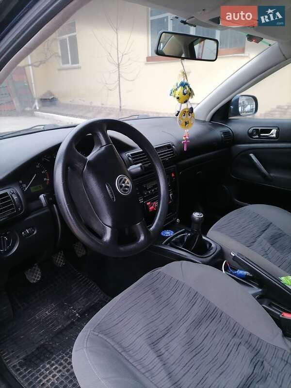 Седан Volkswagen Passat 1997 в Барановке