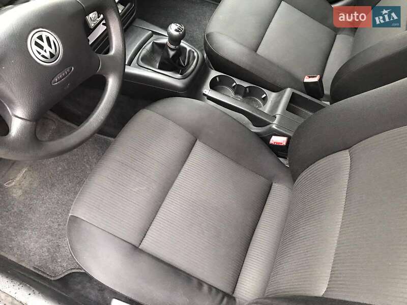 Универсал Volkswagen Passat 2002 в Косове