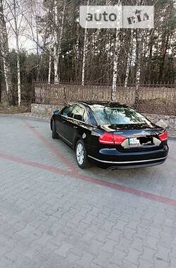 Седан Volkswagen Passat 2012 в Маневичах