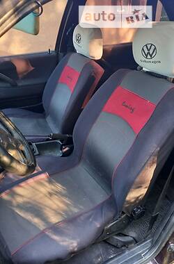Седан Volkswagen Passat 1993 в 