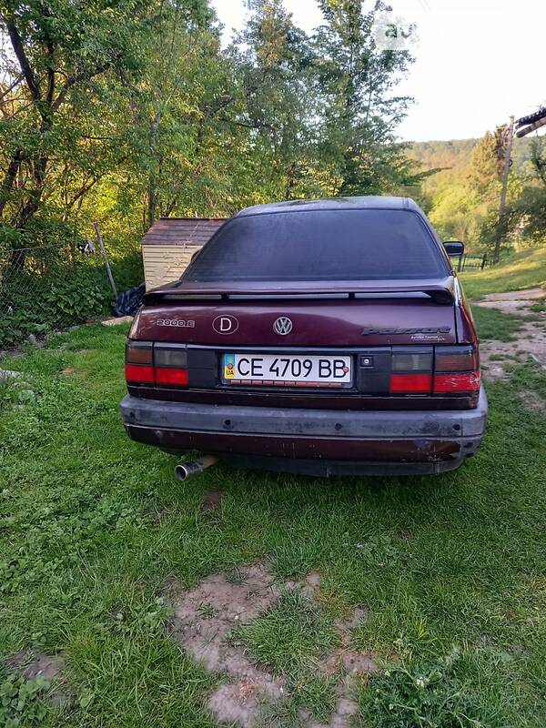 Седан Volkswagen Passat 1993 в Коломые