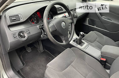 Универсал Volkswagen Passat 2006 в Житомире