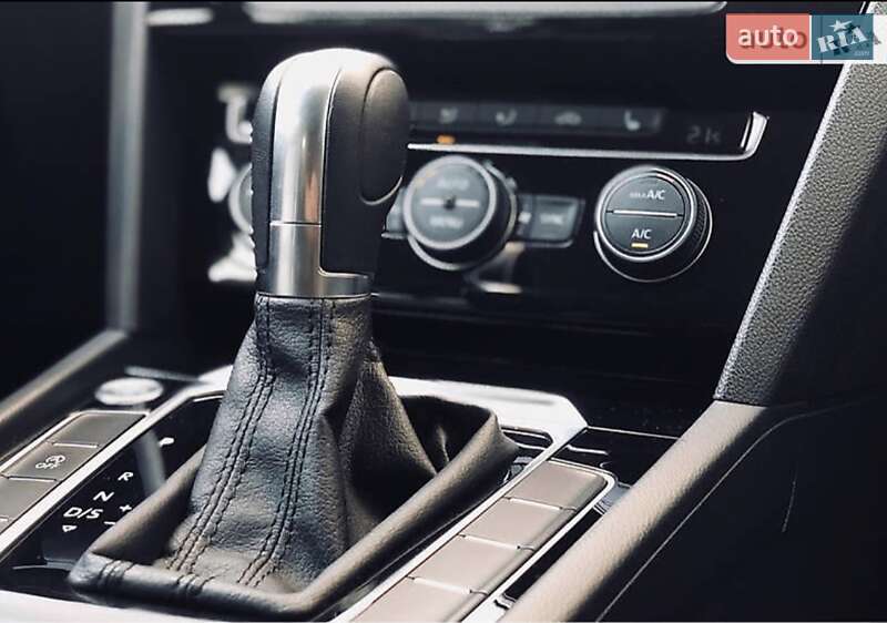 Универсал Volkswagen Passat 2015 в Ивано-Франковске