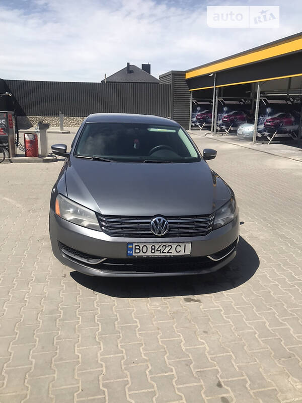 Седан Volkswagen Passat 2013 в Тернополе