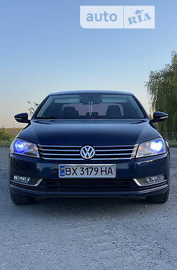 Седан Volkswagen Passat 2011 в Хмельницькому