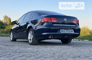 Седан Volkswagen Passat 2011 в Хмельницькому