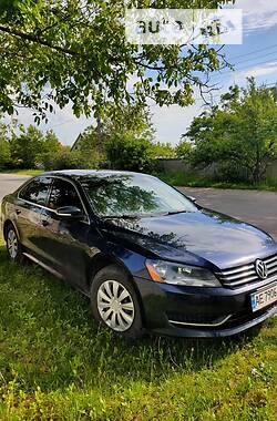 Седан Volkswagen Passat 2013 в Дніпрі