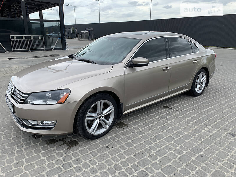 Седан Volkswagen Passat 2015 в Львові