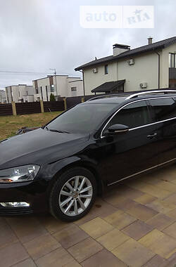 Універсал Volkswagen Passat 2012 в Києві