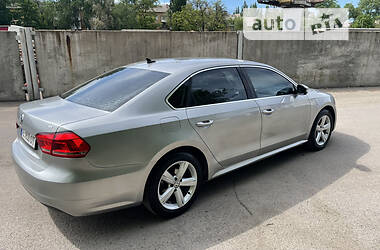 Седан Volkswagen Passat 2012 в Кривому Розі