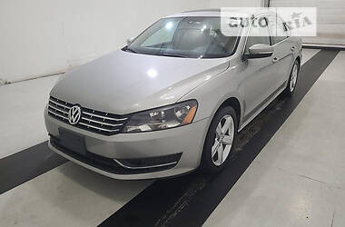 Седан Volkswagen Passat 2013 в Самборе