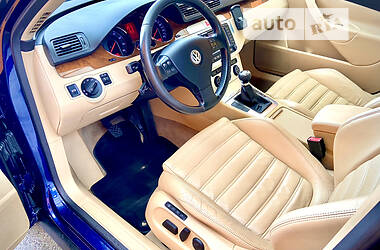 Седан Volkswagen Passat 2005 в Чернигове