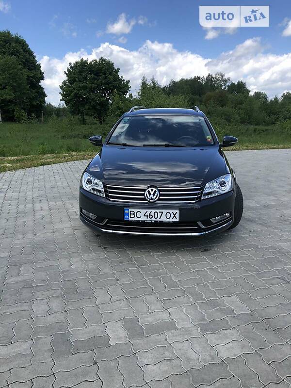 Универсал Volkswagen Passat 2012 в Стрые