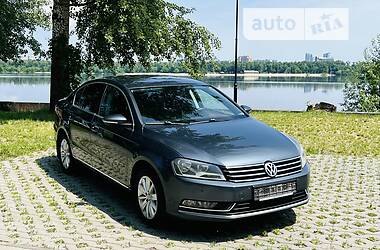 Седан Volkswagen Passat 2011 в Киеве