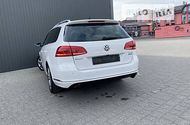 Универсал Volkswagen Passat 2012 в Дрогобыче