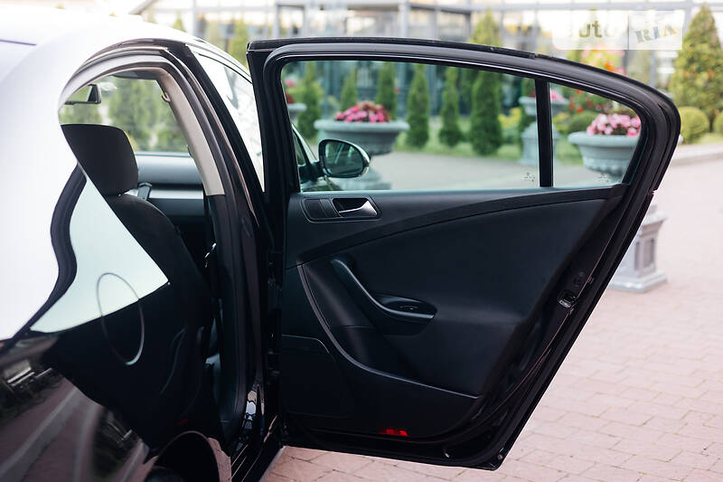 Седан Volkswagen Passat 2008 в Стрые