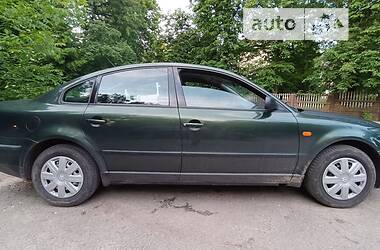 Седан Volkswagen Passat 1997 в Рівному