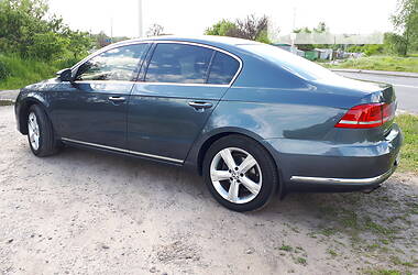 Седан Volkswagen Passat 2012 в Кременчуці