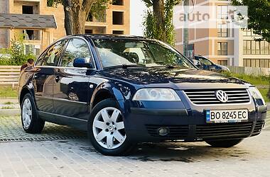 Седан Volkswagen Passat 2003 в 