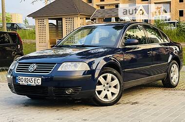 Седан Volkswagen Passat 2003 в 