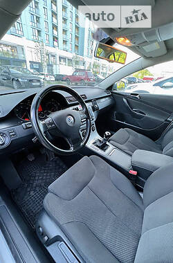 Седан Volkswagen Passat 2006 в 