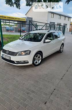 Универсал Volkswagen Passat 2011 в Киверцах